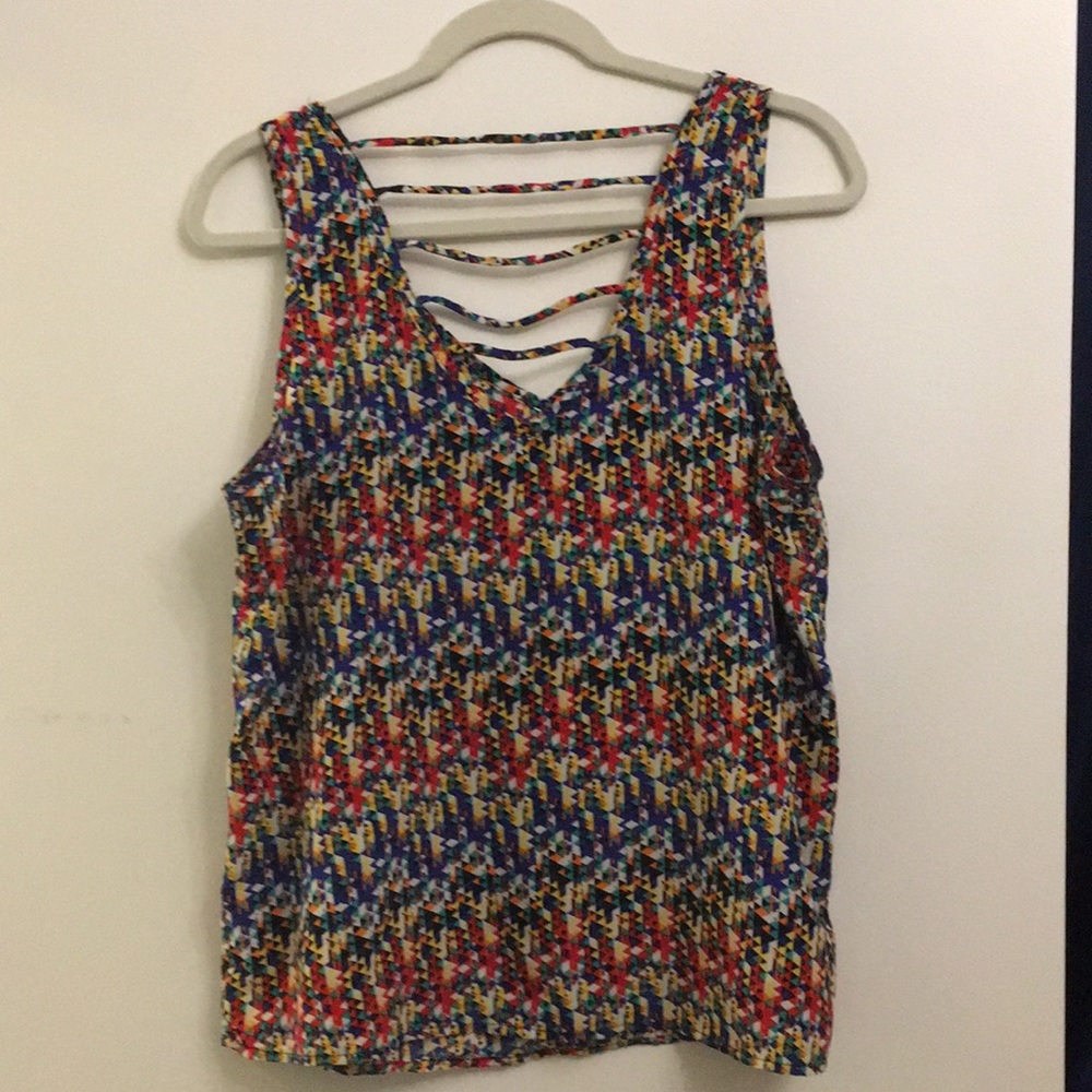 Geometric Tank - Picture 3 of 5